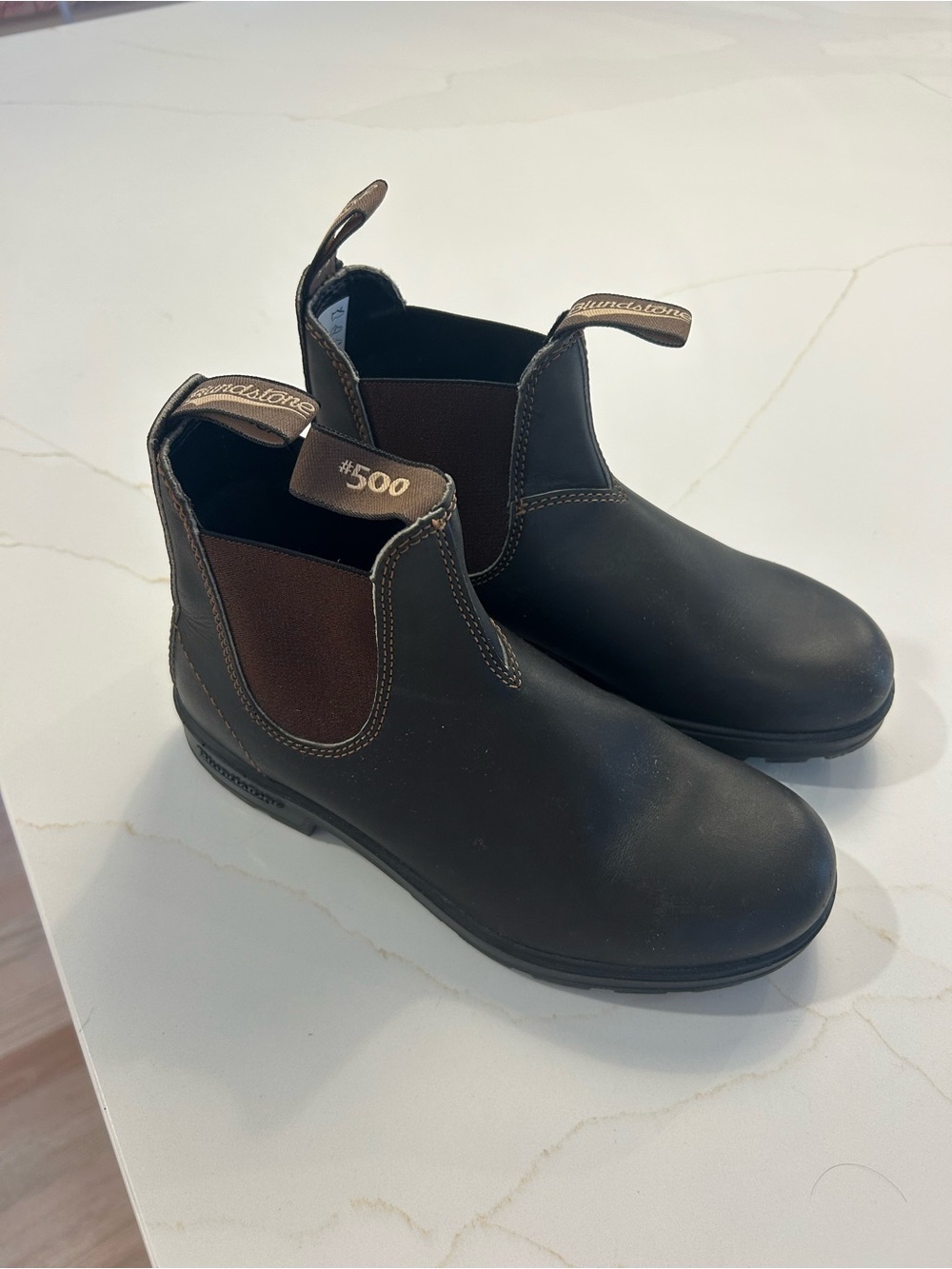 Blundstone Black Chelsea Ankle Boots with Brown Elastic